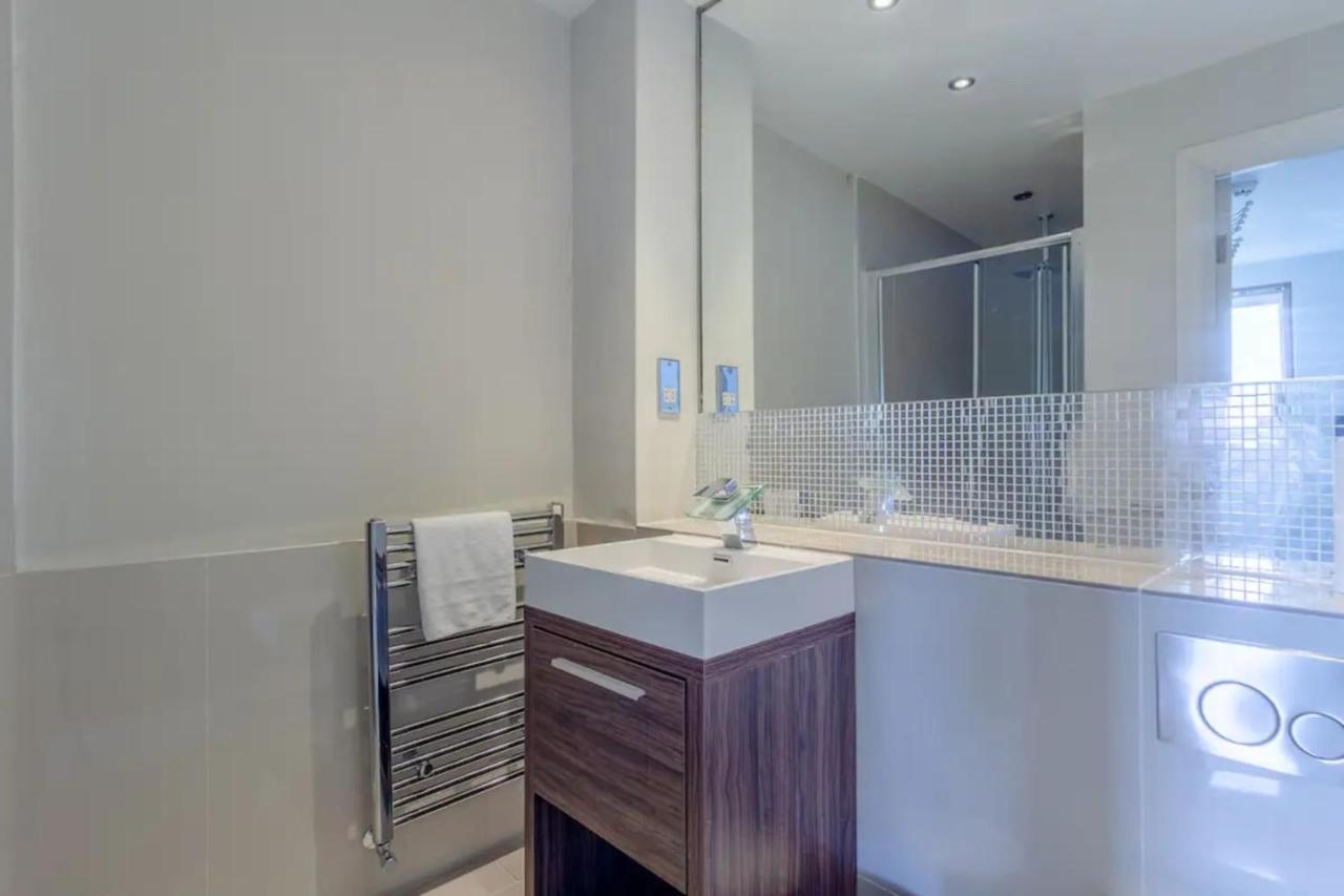 Appartamento Bright And Spacious 1 Bedroom Flat In Notting Hill Londra